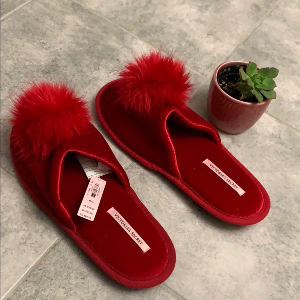 ▪️Victoria Secret ▪️slippers! NEW!! - Picture 3 of 9